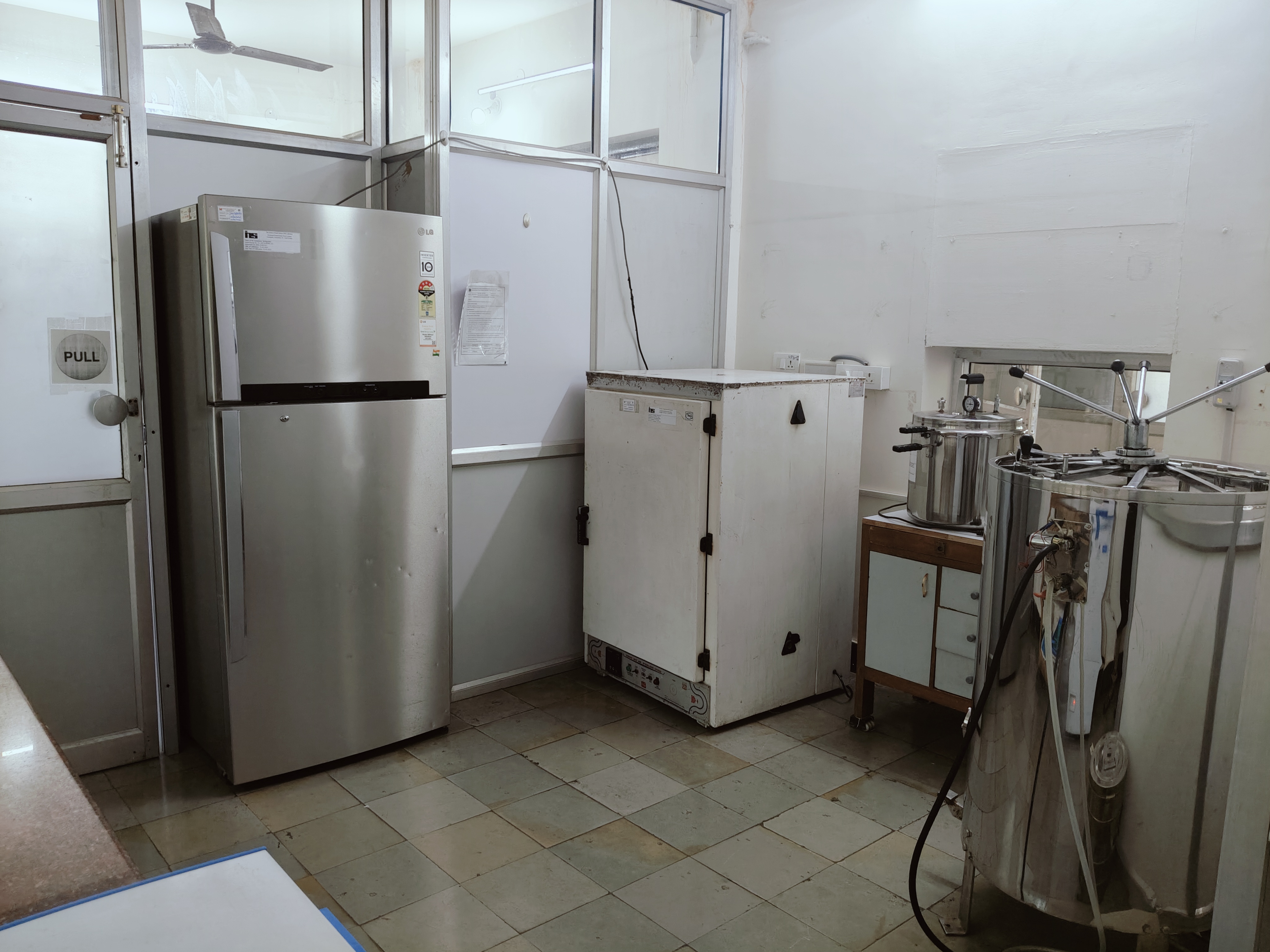 Photo showing the sterilisation room
